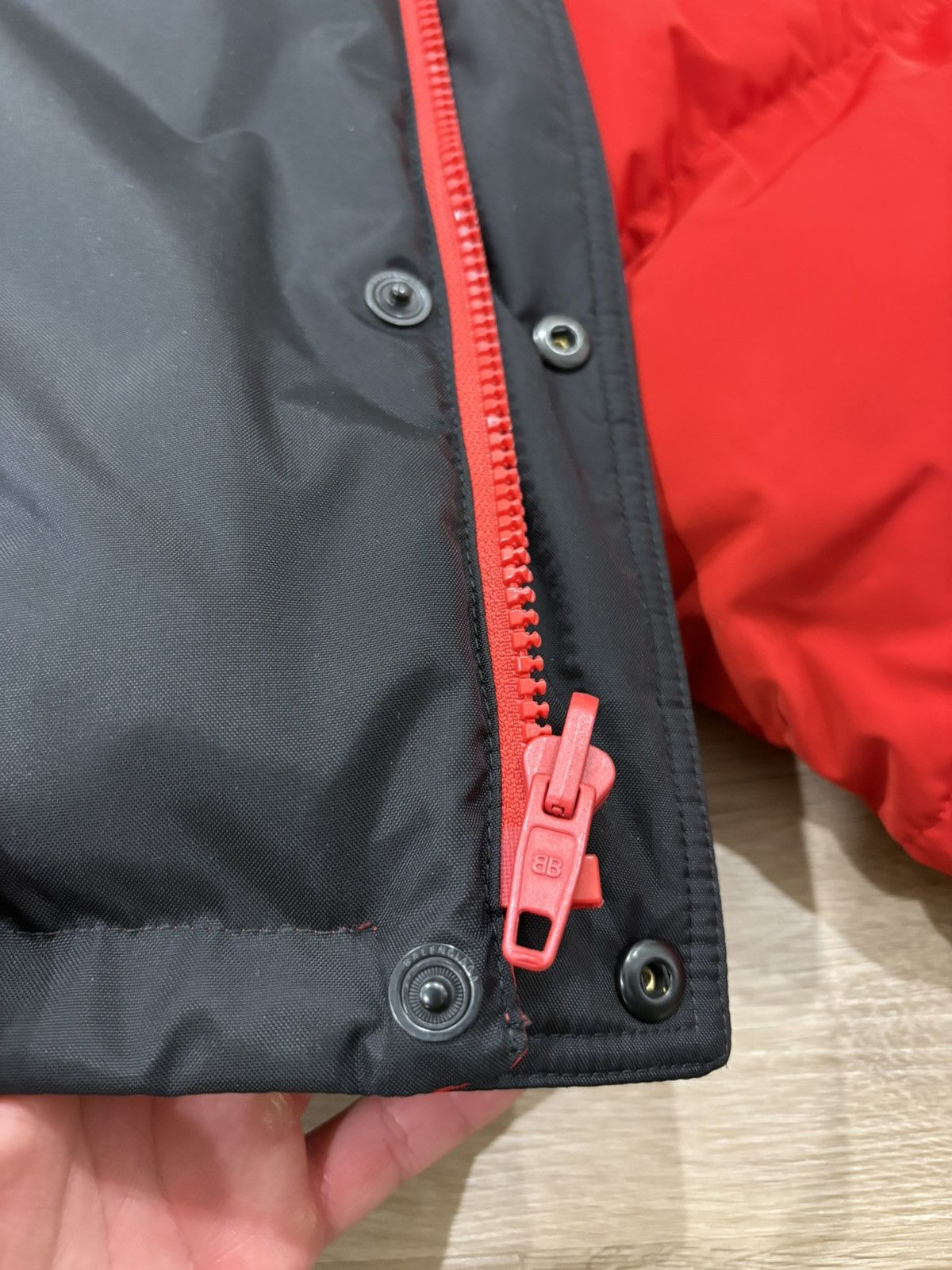 Balenciaga BALENCIAGA REVERSIBLE - black/Red puffer Size L / US 10 / IT 46 - 16 Thumbnail