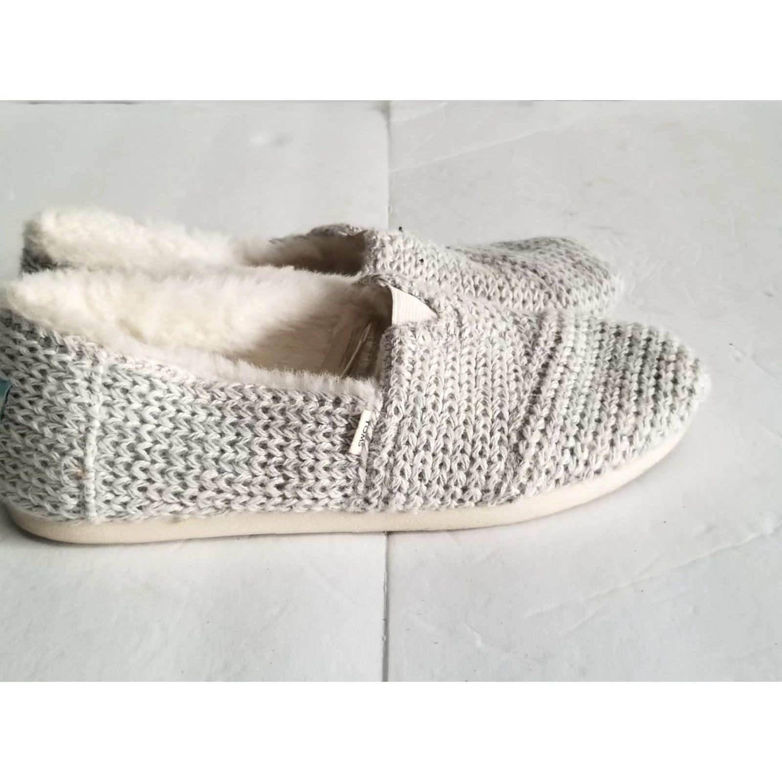 Toms TOMS Plaid Slip On Slippers Women 7.5 Gray Faux Shearling Flat Loafer Size US 8 / IT 38 - 2 Thumbnail