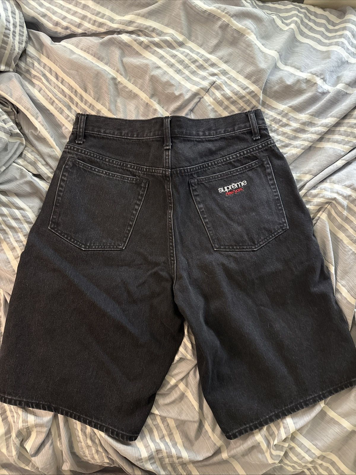 Supreme Supreme new york black jorts size 30 Size US 30 / EU 46 - 4 Thumbnail