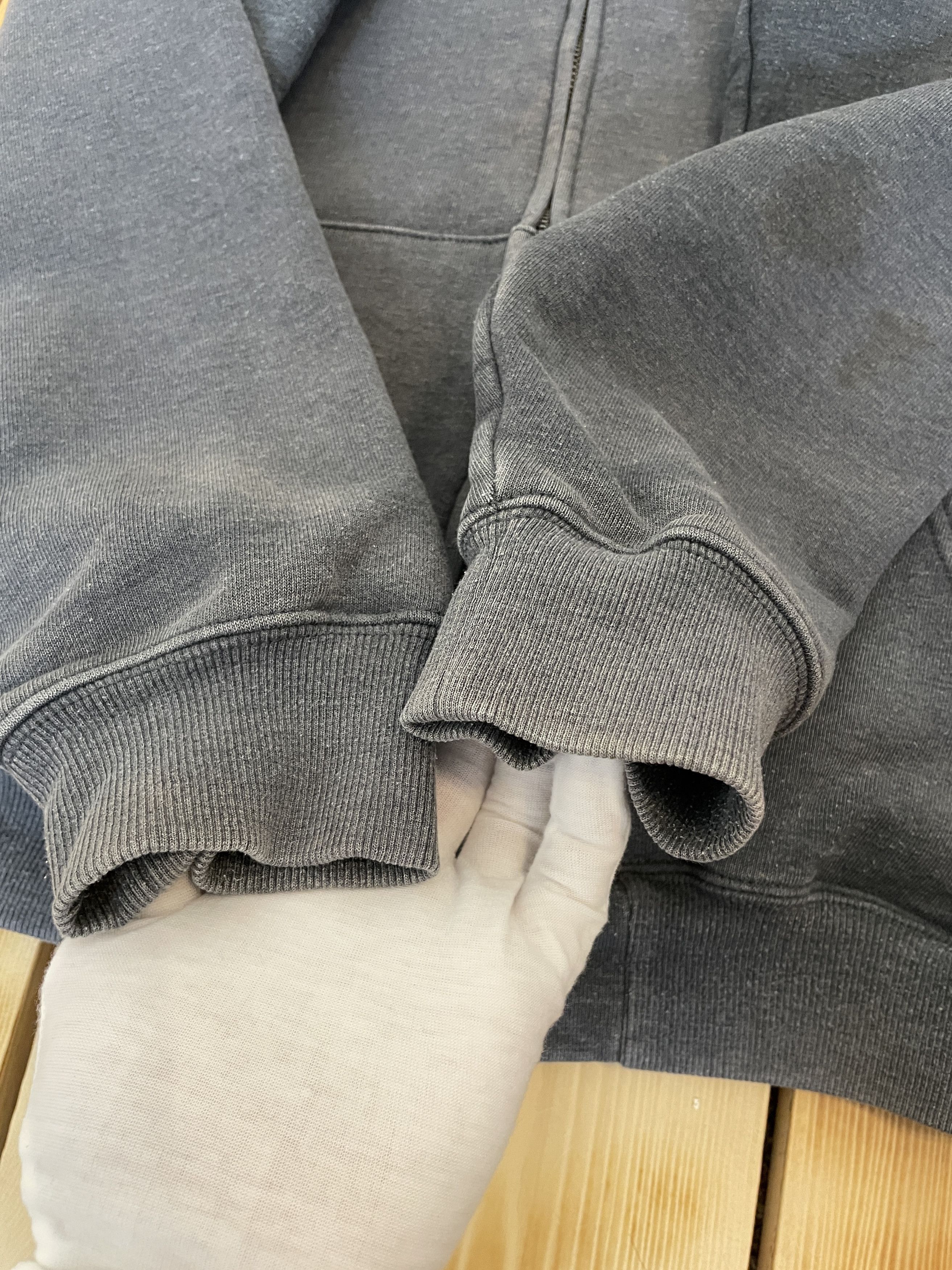 Carhartt Carhartt Zip Hoodie Blank Faded Distressed Thrashed Size US M / EU 48-50 / 2 - 9 Thumbnail