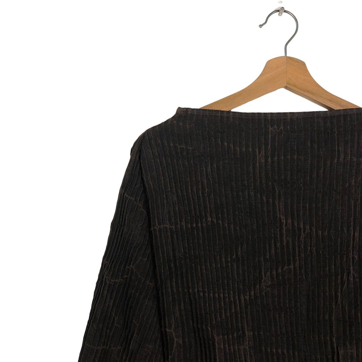 Japanese Brand 🔥LONG SLEEVE PLEATED DESIGN PINORE ISSEY MIYAKE JAPAN Size US M / EU 48-50 / 2 - 7 Thumbnail
