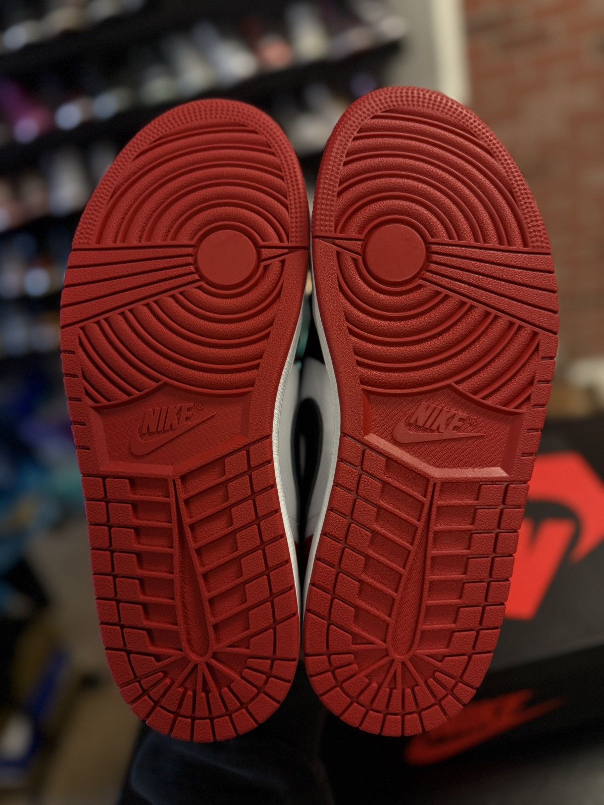 Jordan Brand × Nike Nike Jordan 1 Low Black Toe 2023 Size 9 Size US 9 / EU 42 - 13 Thumbnail