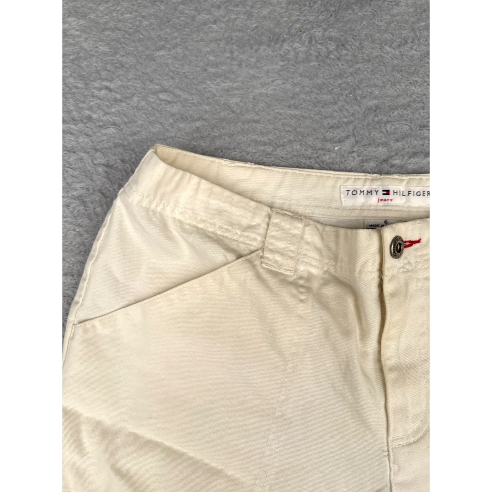 Tommy Hilfiger Tommy Hilfiger White Denim Shorts Womens Size 6 Activewear Casual Zip Fly Pockets Regular Fit Size 28" / US 6 / IT 42 - 4 Thumbnail