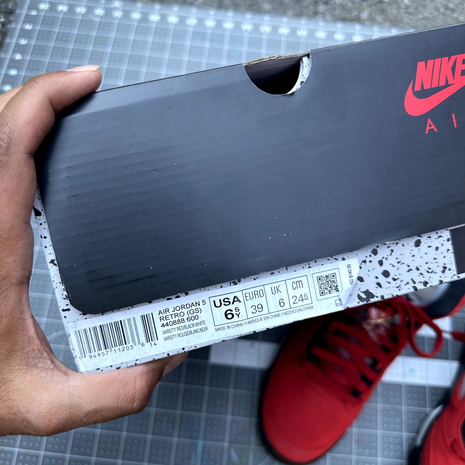 Jordan Brand Jordan 5 'Raging Bull' 2021 Size US 6.5 / EU 39-40 - 8 Thumbnail