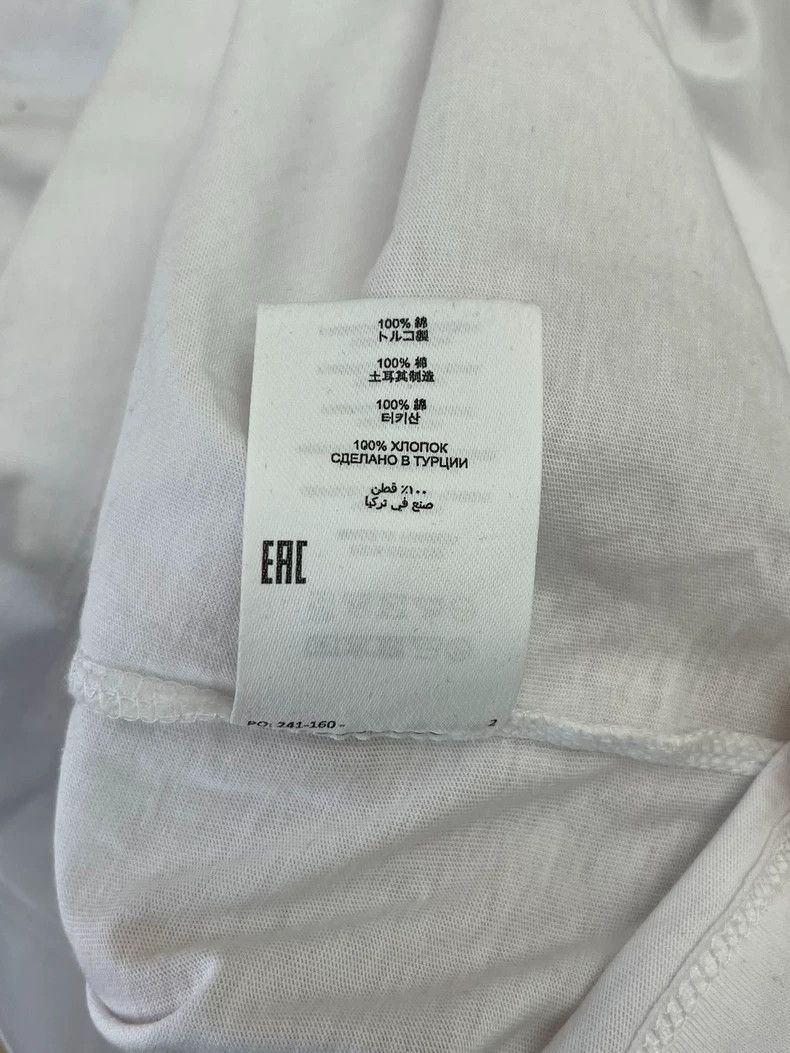 Dries Van Noten Dries van noten Round neck solid color base 2502-Nextarrow Size US L / EU 52-54 / 3 - 5 Thumbnail