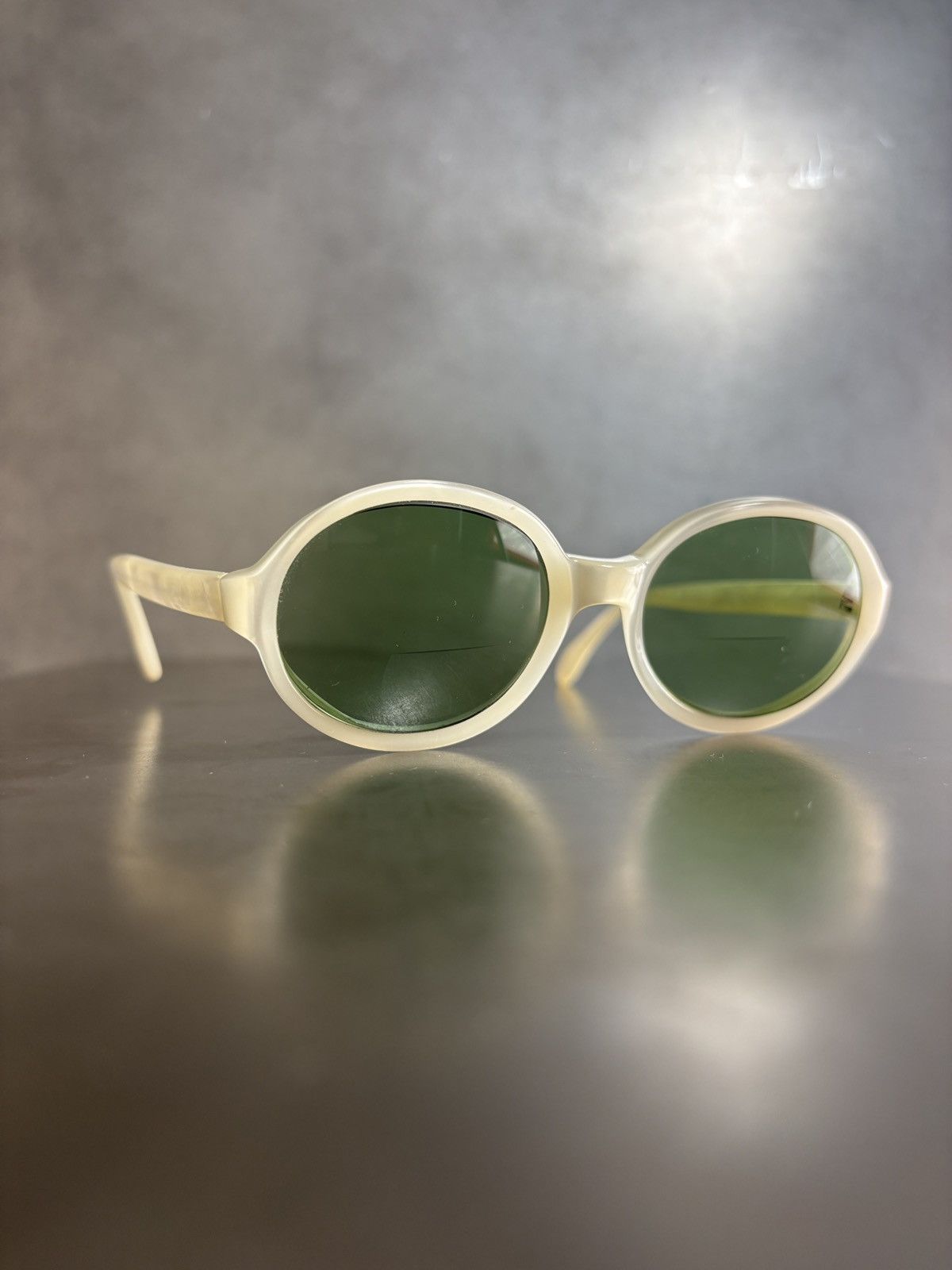 Vintage 1960s Sunglasses Frame True Vintage Selecta France Pearl 70s Size ONE SIZE - 2 Thumbnail