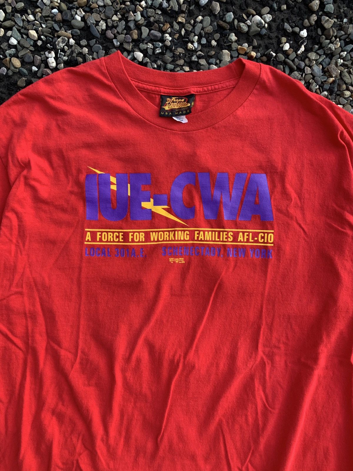 Vintage Vintage Schenectady Local 301AE IUE-CWA Labor Union T-Shirt Size US XL / EU 56 / 4 - 2 Thumbnail