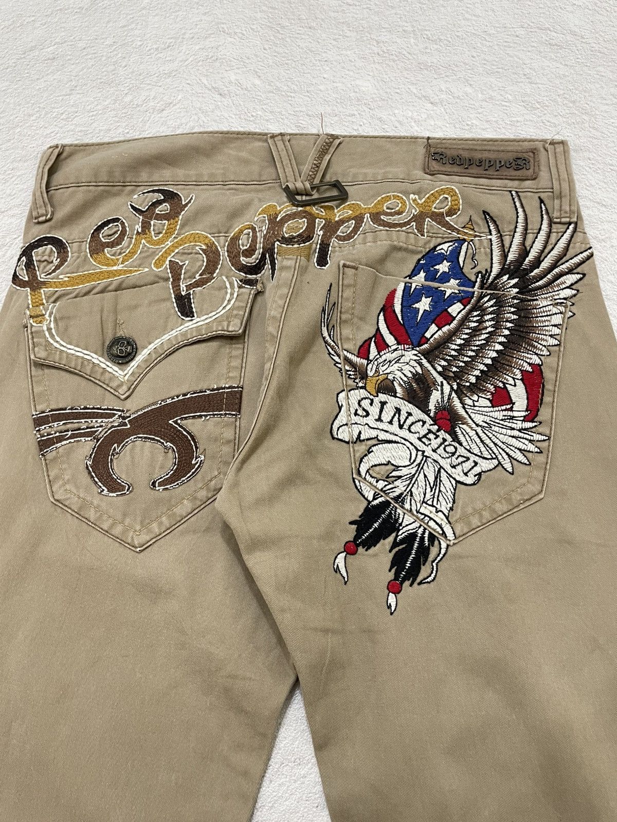Ed Hardy 2000s Red Pepper Embroidered Eagle Khaki Jeans Japan Y2K Size US 33 - 2 Thumbnail