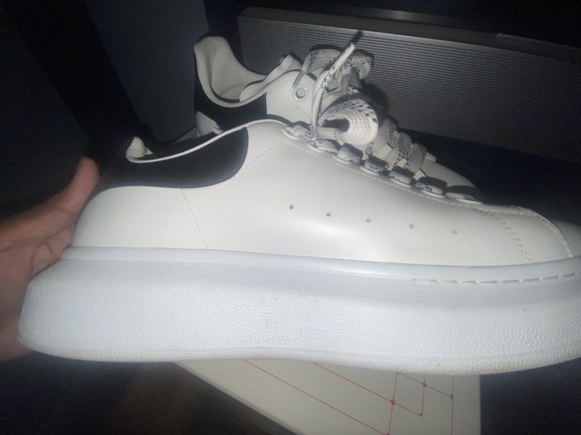 Alexander McQueen Alexander McQueen Oversized Sneaker Size US 8 / EU 41 - 4 Thumbnail