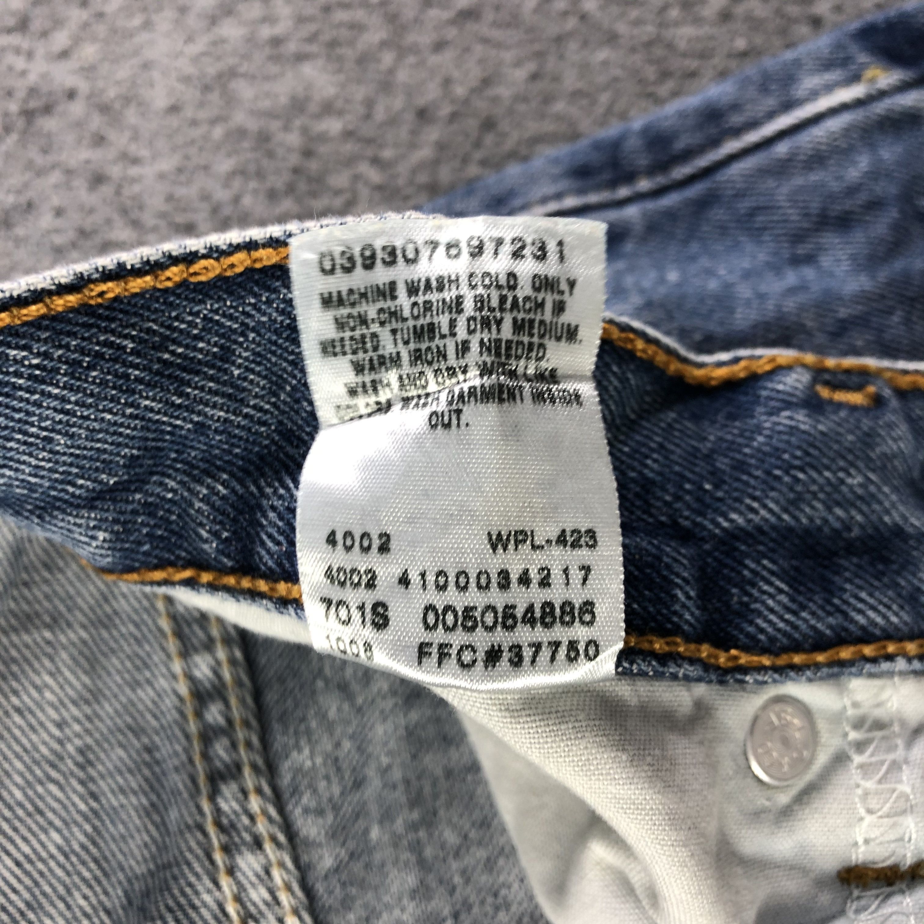 Levi's Vintage Blue Wash Levis 505 Jeans-J3360 Size US 31 - 13 Thumbnail