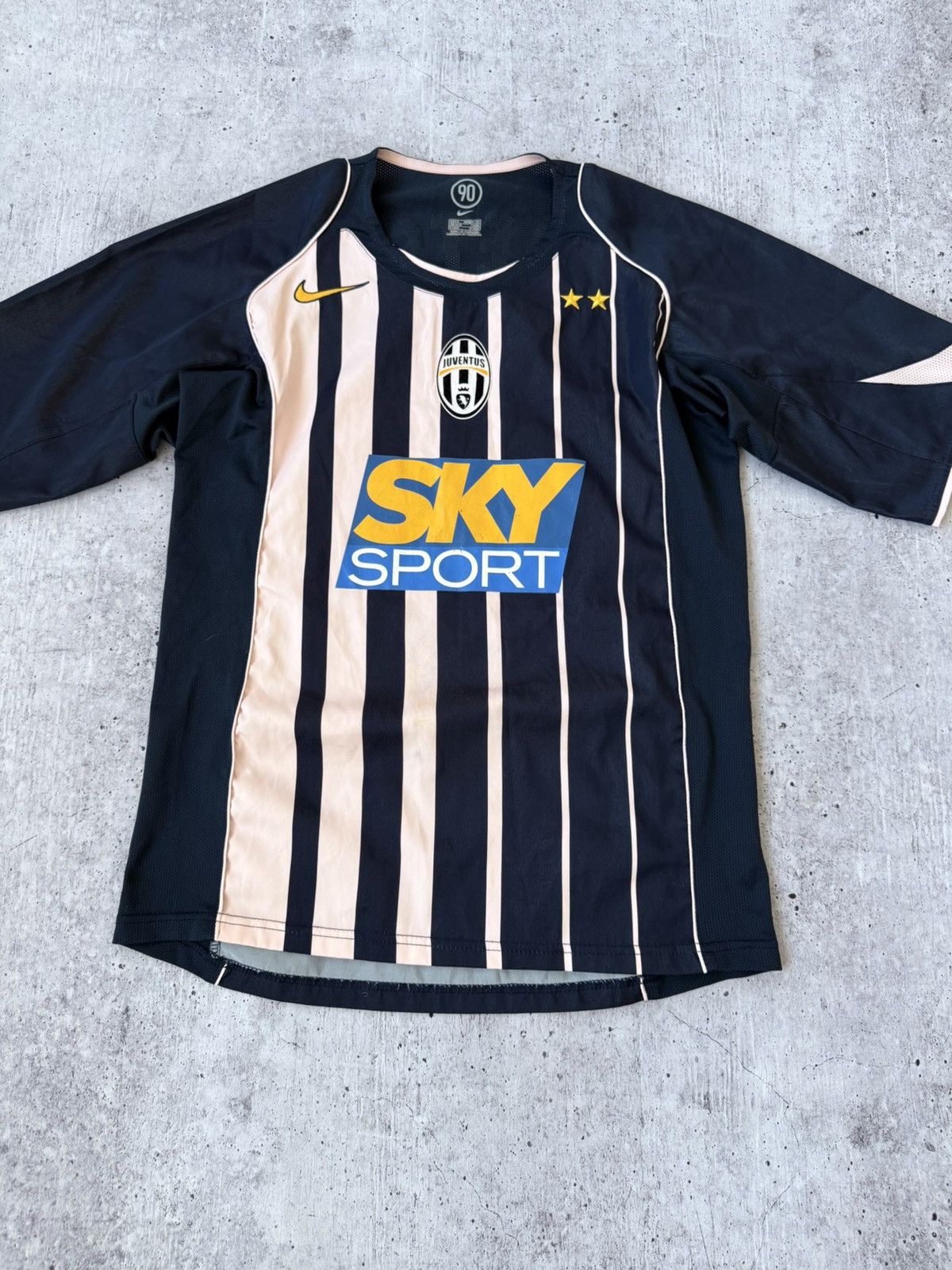 Nike × Vintage Nike Juventus Vintage 2004/2005 Third Jersey Size US S / EU 44-46 / 1 - 5 Thumbnail