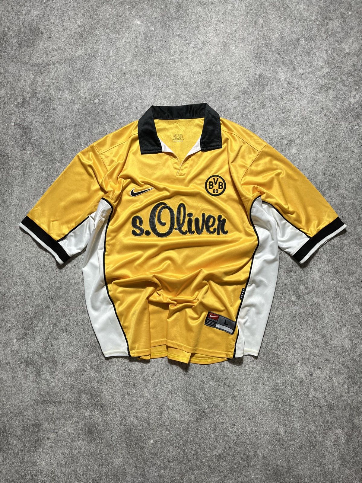 Nike 🚨SOLD🚨Vintage Borussia Dortmund 98/00 Home Jersey Size US L / EU 52-54 / 3 - 1 Thumbnail