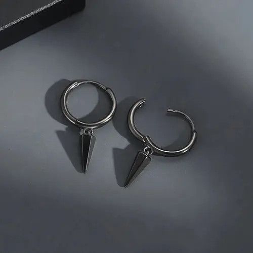 Vintage Taperd Earring With Small Charm Size ONE SIZE - 2 Thumbnail