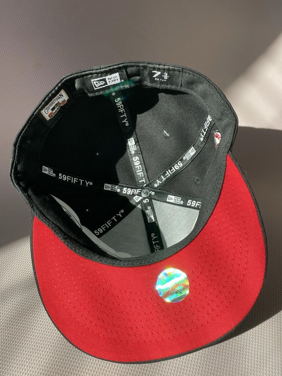New Era LA Dodgers 24 WS Champs Fitted Hat Black Red Outline/UV 71/2 Size ONE SIZE - 4 Thumbnail