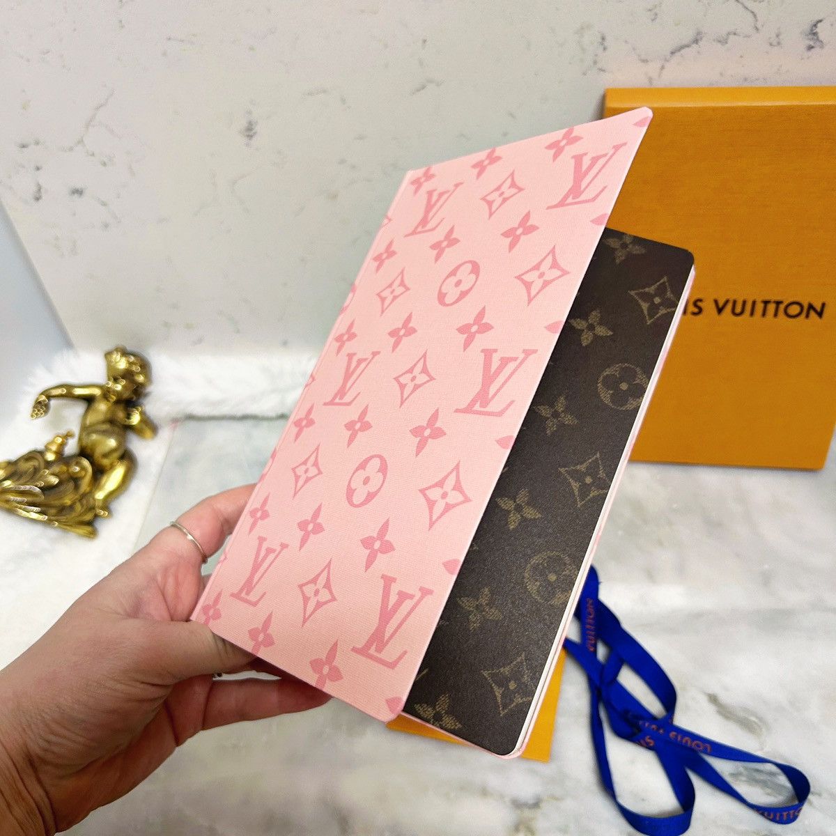 Louis Vuitton Authentic NIB Louis Vuitton Pink Jane MM Journal / Notebook Size ONE SIZE - 9 Thumbnail