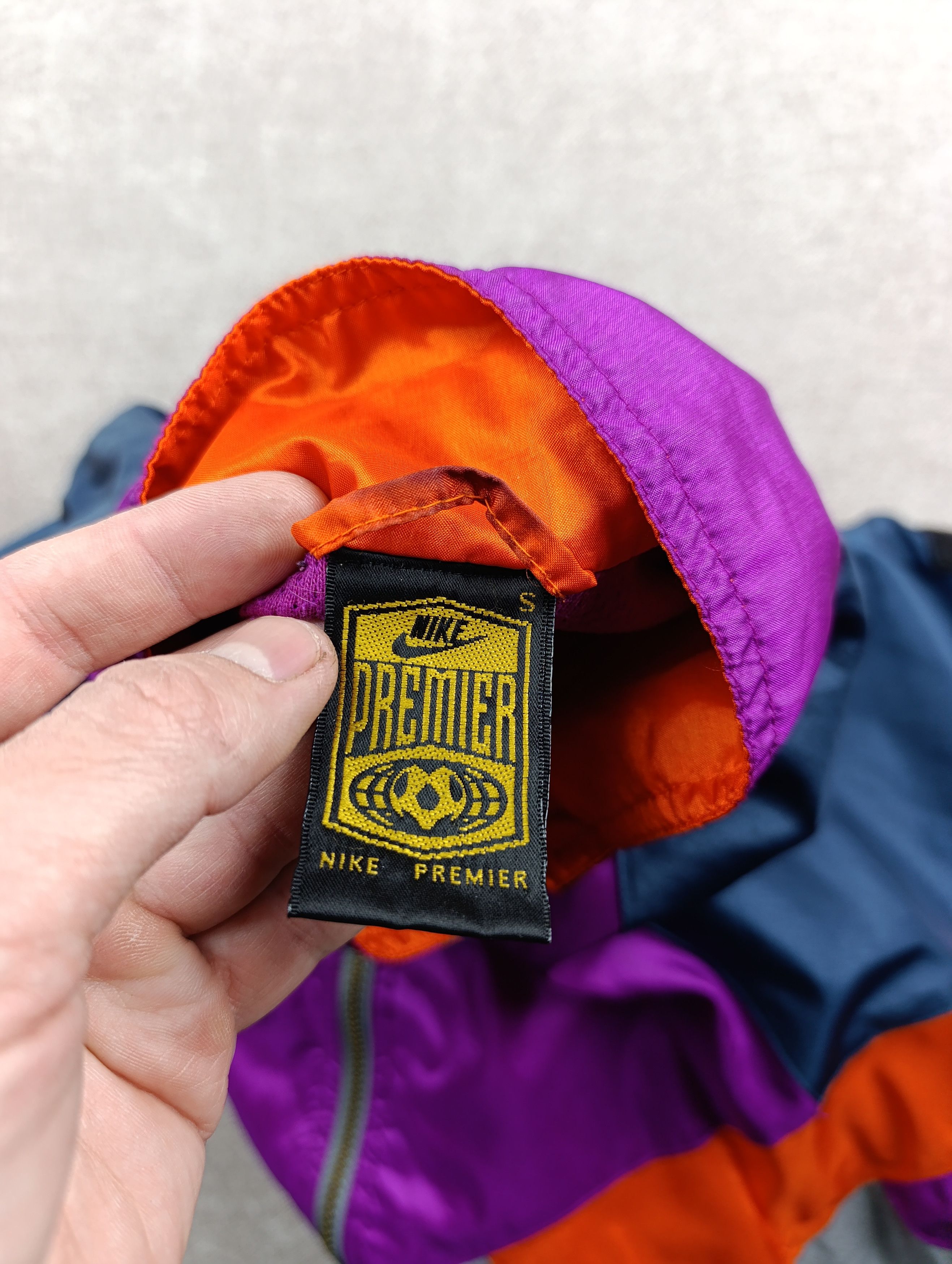 Nike Nike Premier 90s Nylon Jacket Vintage Colourful Windbreaker Size US S / EU 44-46 / 1 - 11 Thumbnail