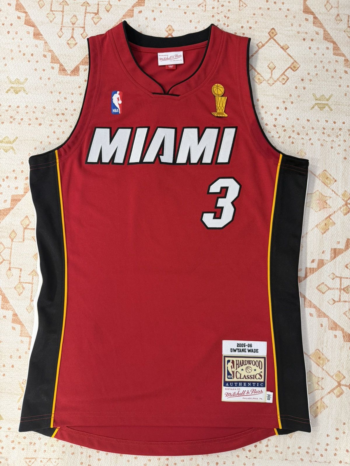 Mitchell & Ness Authentic Dwyane Wade jersey Heat Size US M / EU 48-50 / 2 - 1 Thumbnail