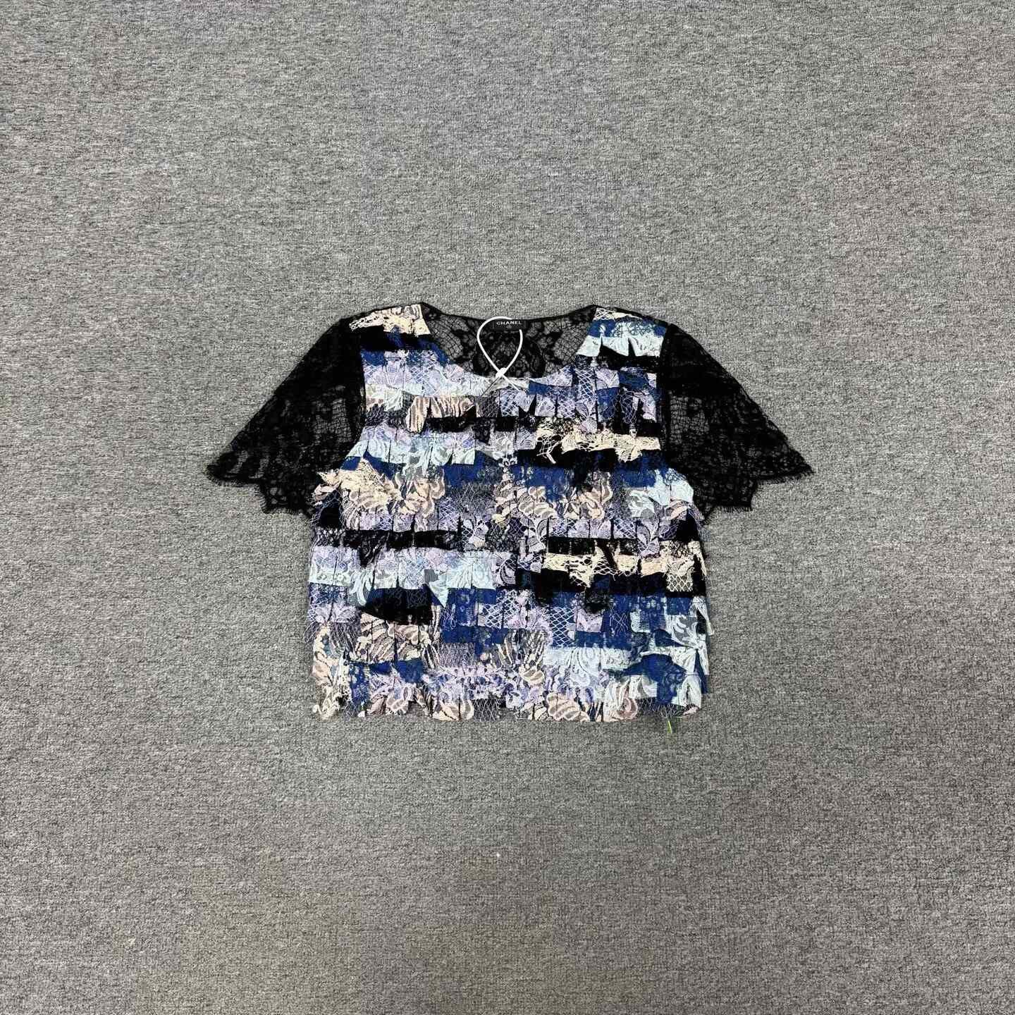 Chanel Chanel Colorful Petal Lace Short-Sleeve Top Size M / US 6-8 / IT 42-44 - 1 Thumbnail