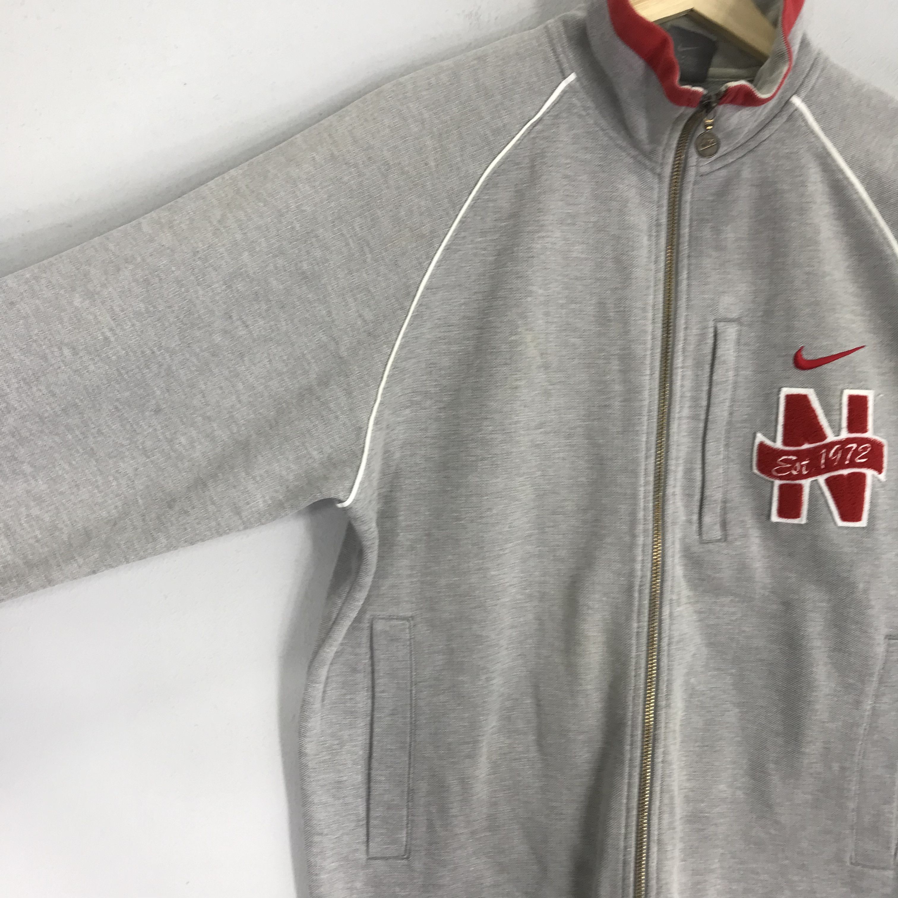 Nike Vintage Nike Swoosh Training Gray - 134 Size US M / EU 48-50 / 2 - 12 Thumbnail