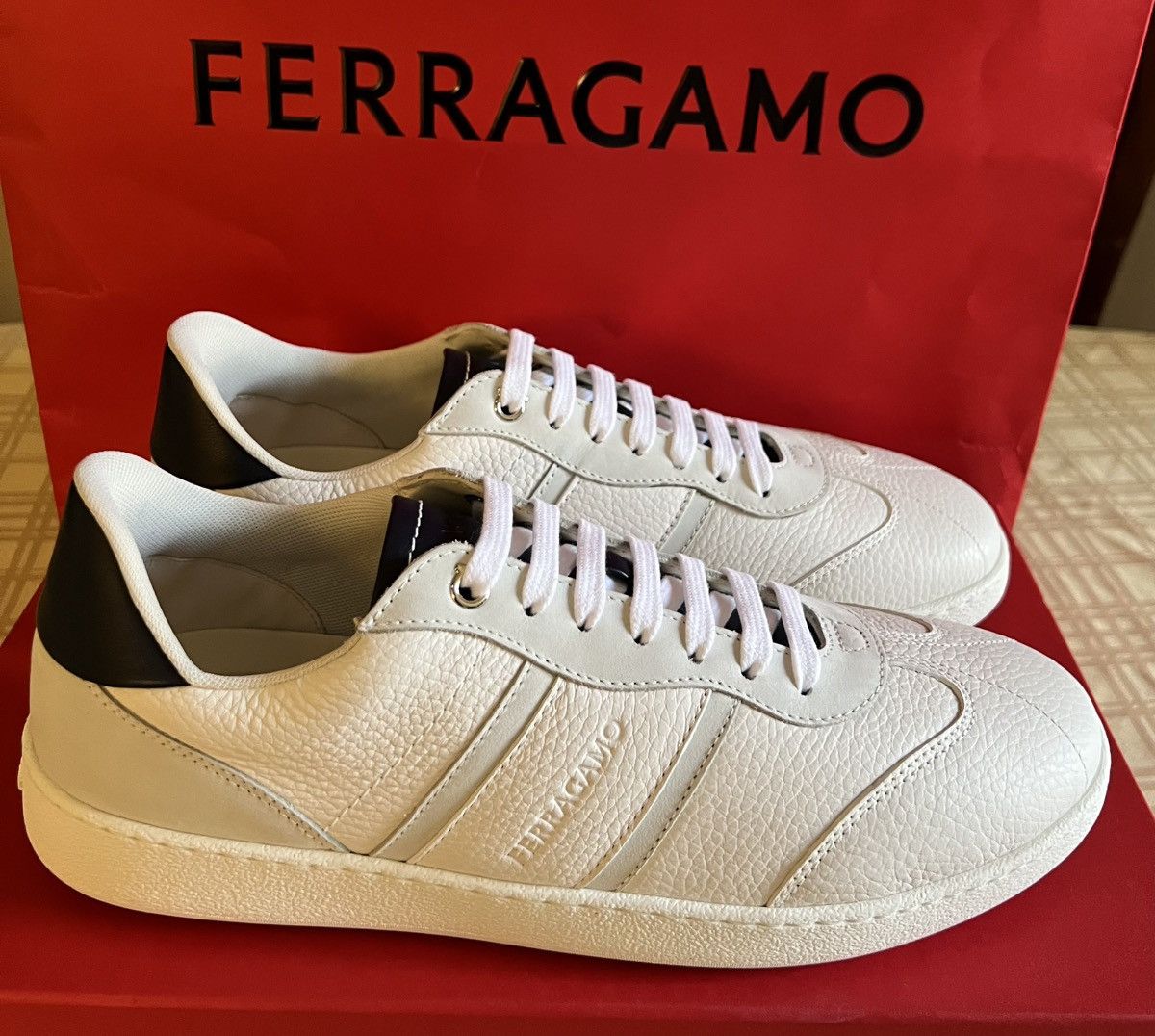 Salvatore Ferragamo Ferragamo Low top sneaker with signature Achille Size US 7.5 / EU 40-41 - 8 Thumbnail