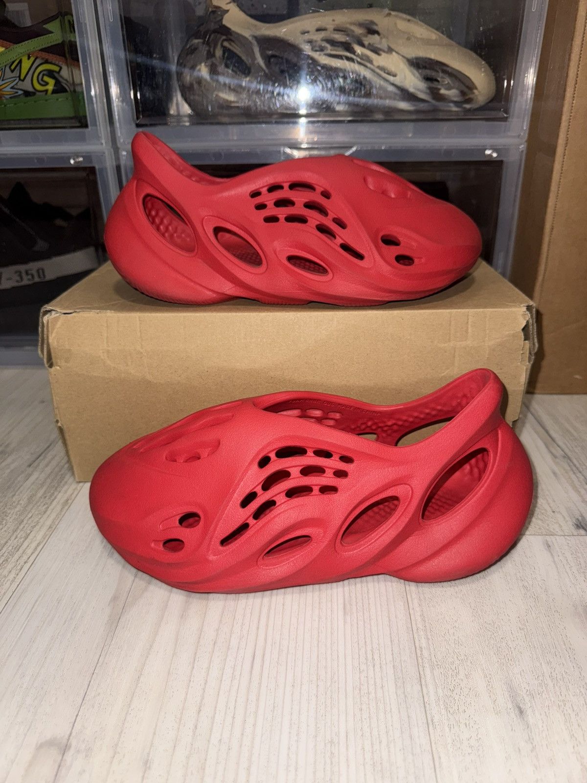Adidas × Kanye West Adidas Yeezy Foam Runner Vermillion Size US 6 / EU 39 - 2 Thumbnail