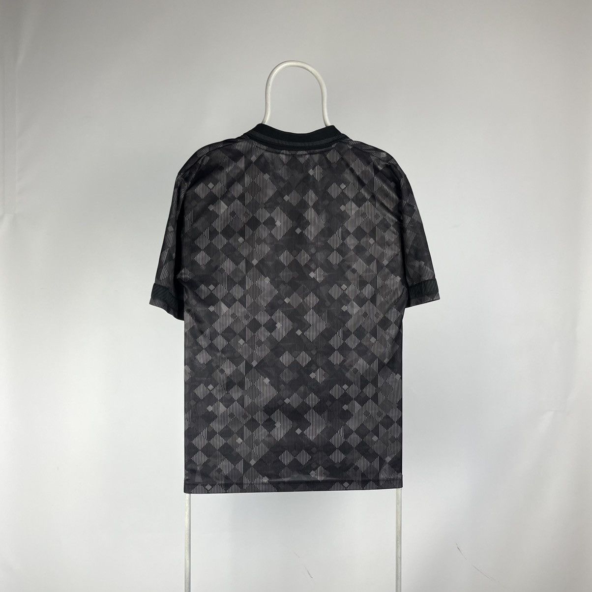 Other England 1990 Black Out Retro Football Shirt Soccer Jersey Size US M / EU 48-50 / 2 - 2 Thumbnail