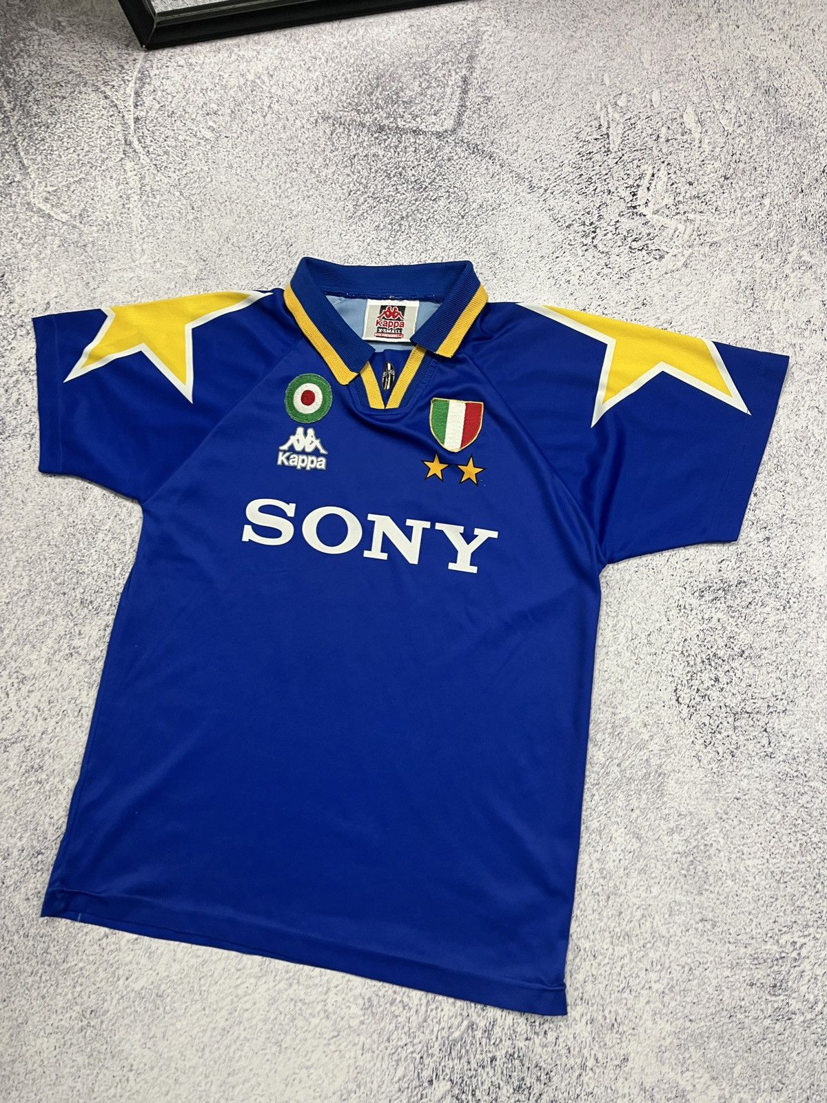 Kappa × Vintage Vintage Kappa Juventus Sony 1995/96 Soccer Jersey Italy Rare Size US XS / EU 42 / 0 - 3 Thumbnail