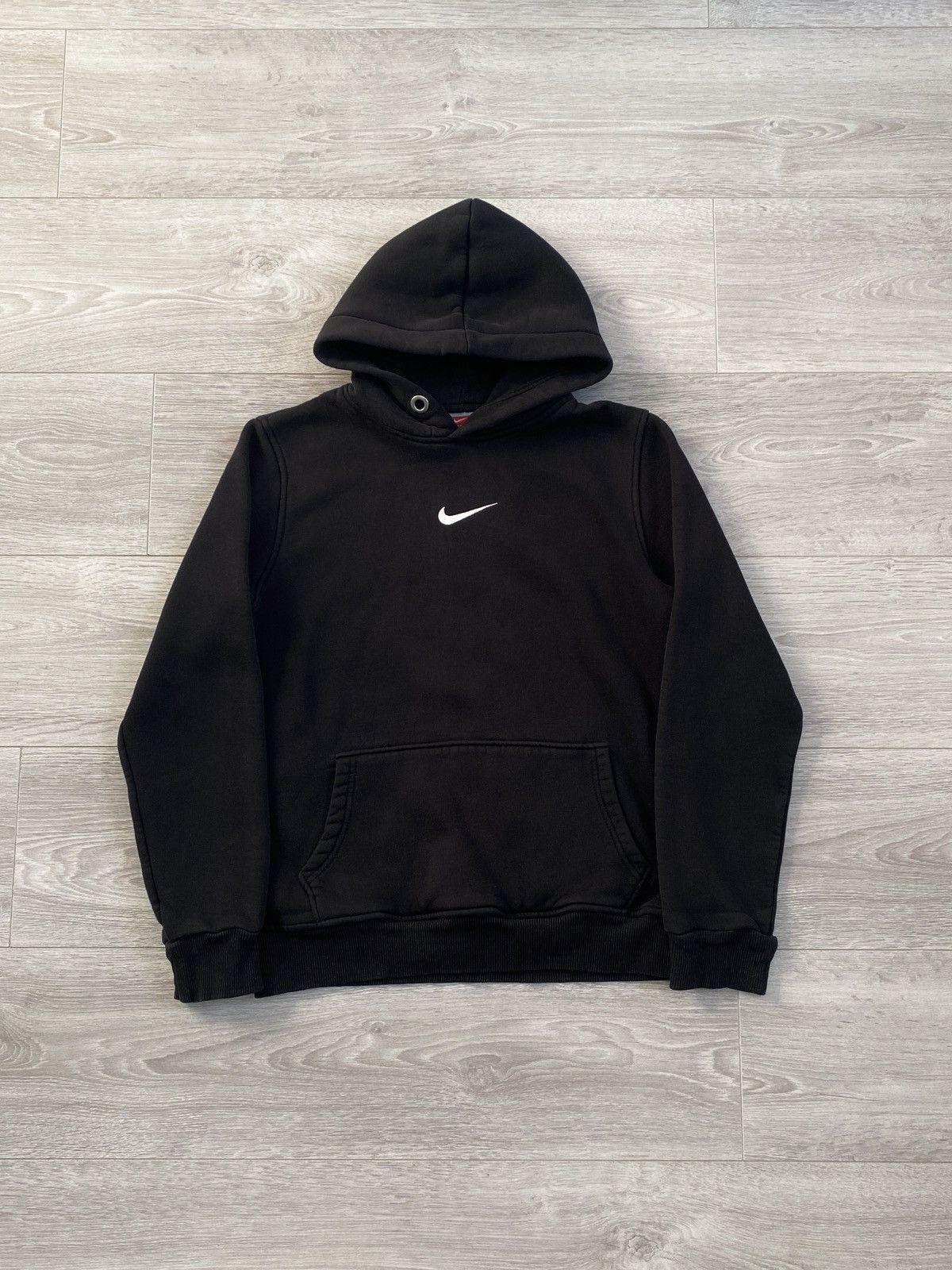 Nike Bootleg Vintage Black Nike Center Swoosh Hoodie Sweatshirt S Size US S / EU 44-46 / 1 - 1 Thumbnail