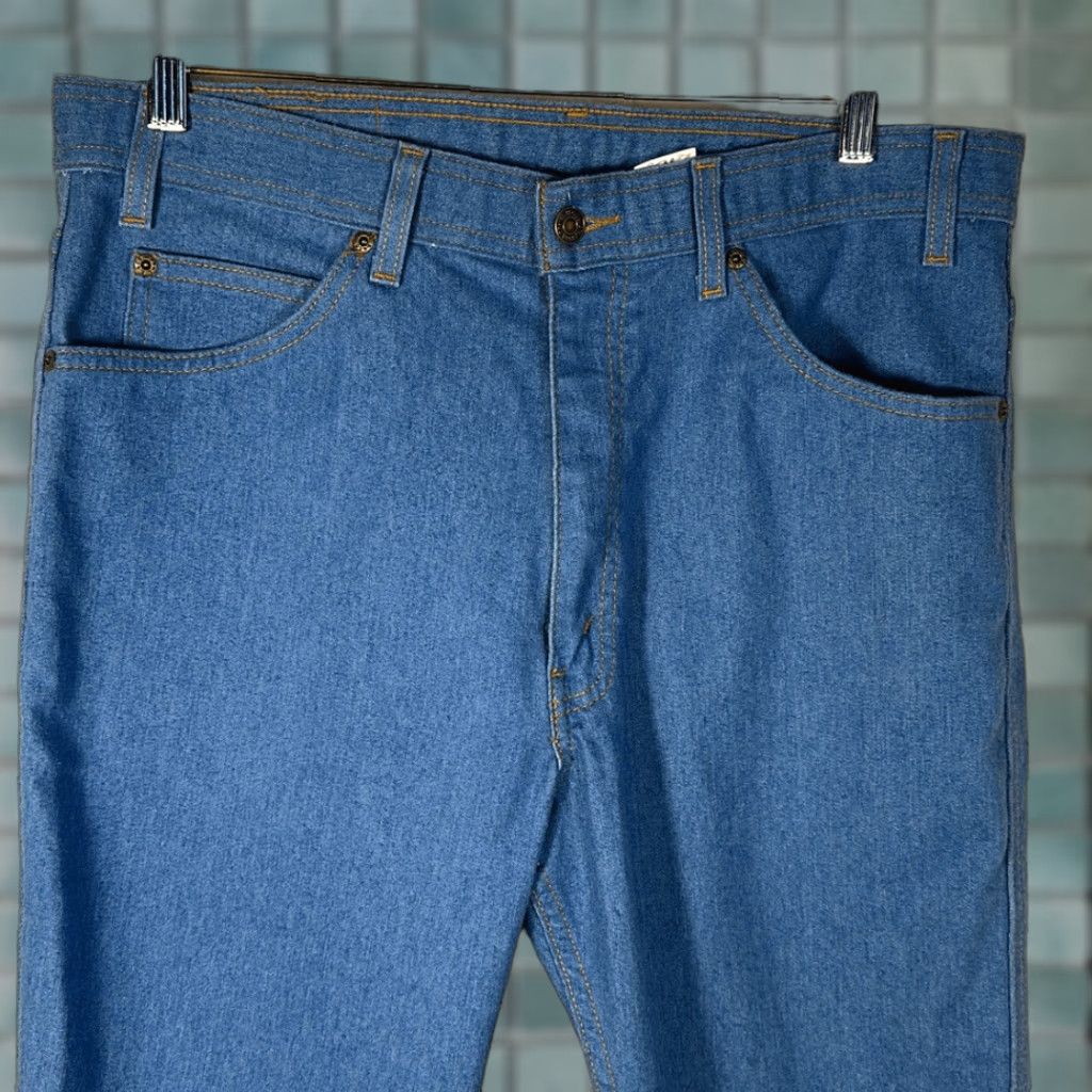 Levi's VINTAGE Levi's Jeans Bootcut Mens 36 32 Light Wash Blue Denim 90s Brown Tab Size US 36 / EU 52 - 1 Thumbnail