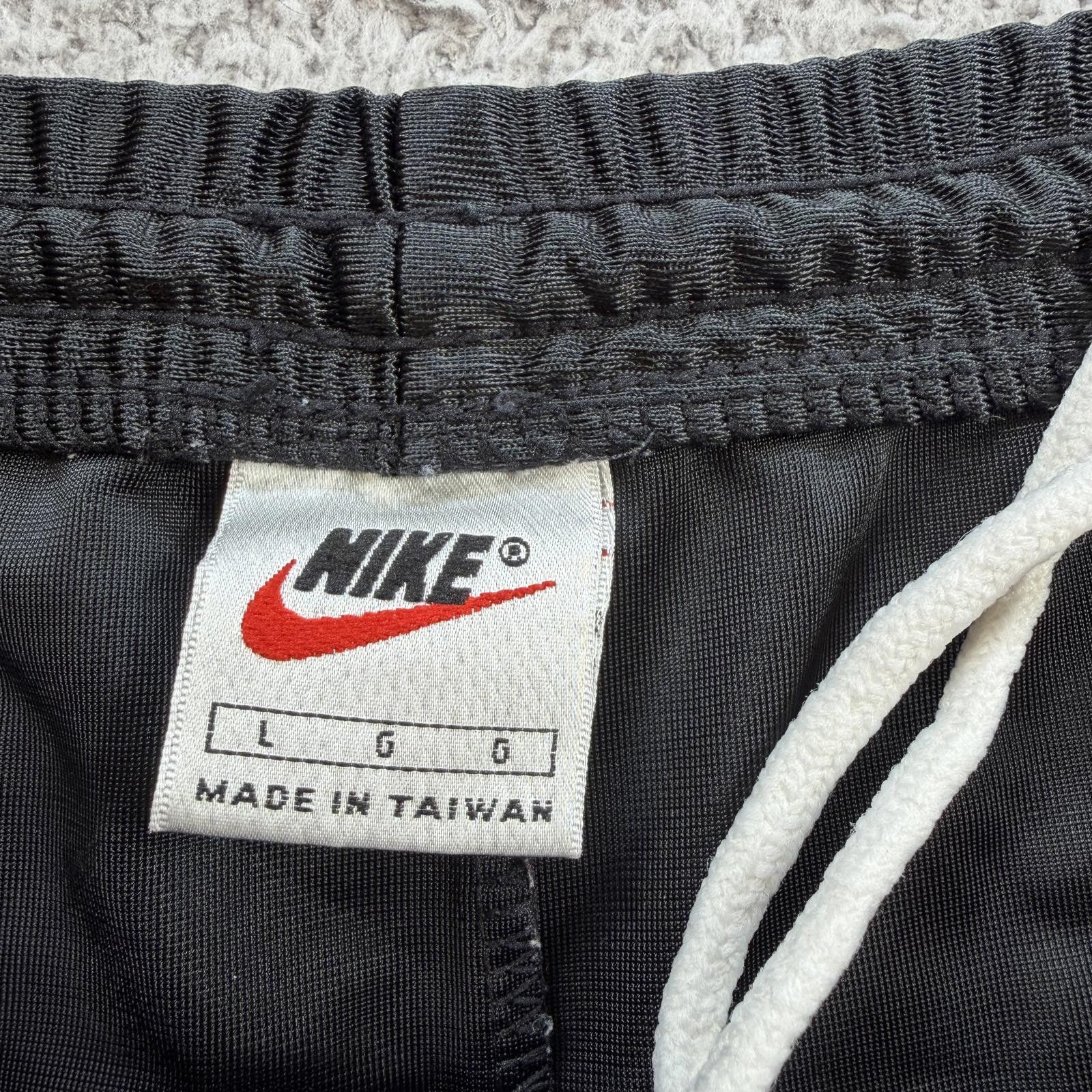 Nike Nike Black Athletic Training Shorts Mens L Swoosh Gym Run Size US 34 / EU 50 - 4 Thumbnail