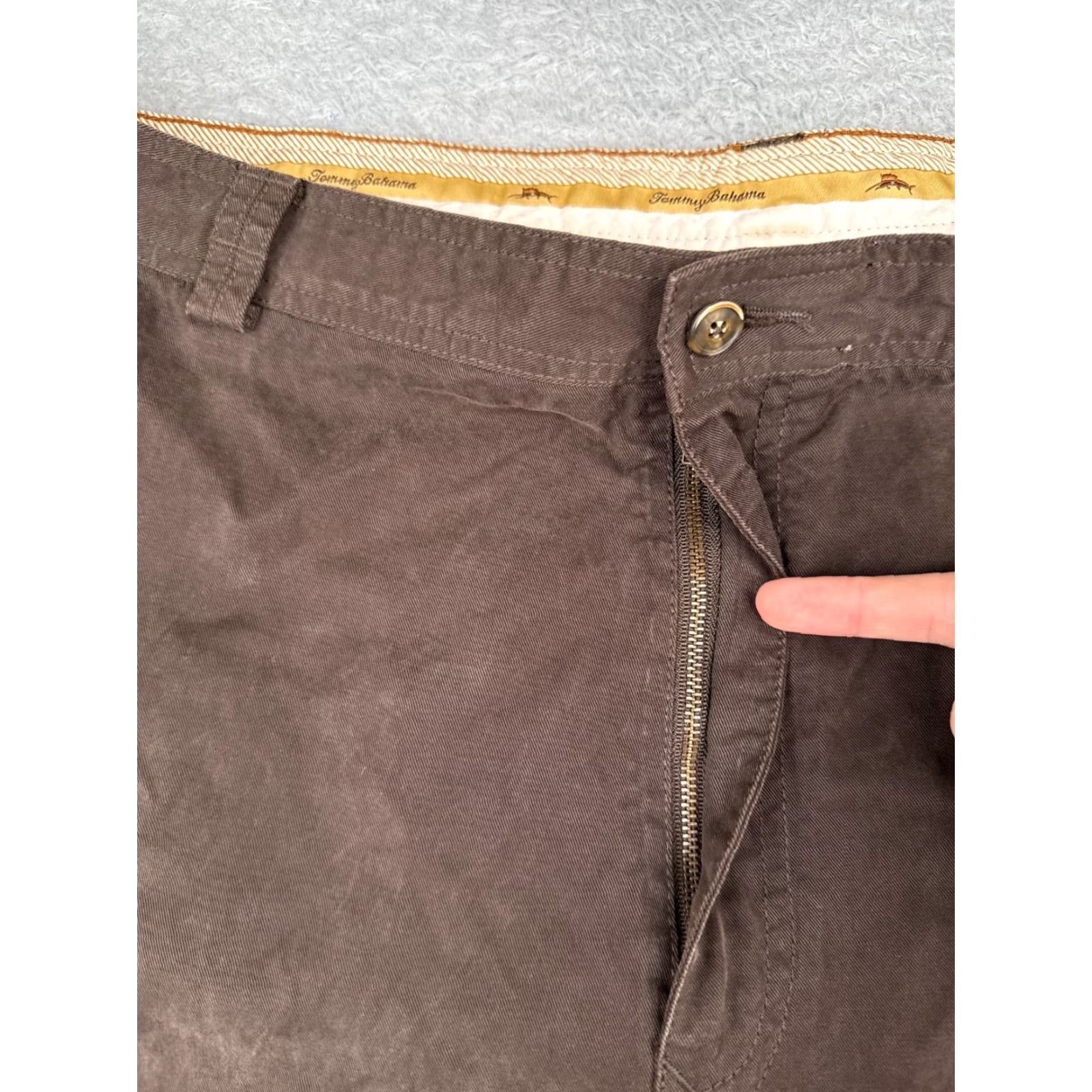 Tommy Bahama Tommy Bahama Shorts Mens 40 Brown Cotton Chino Beach Vacation Flat Front Pockets Aloha Beach Mens Size US 40 / EU 56 - 6 Thumbnail