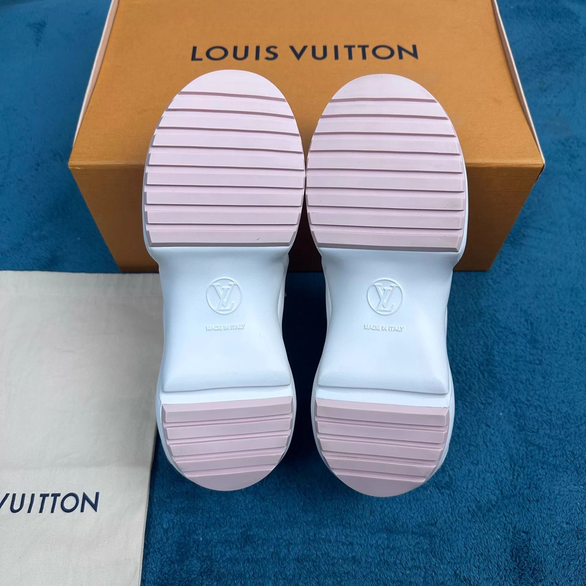 Louis Vuitton LV Archlight 1.0 Sunflower Charm White/Pink 36.5 Size US 6 / IT 36 - 5 Thumbnail