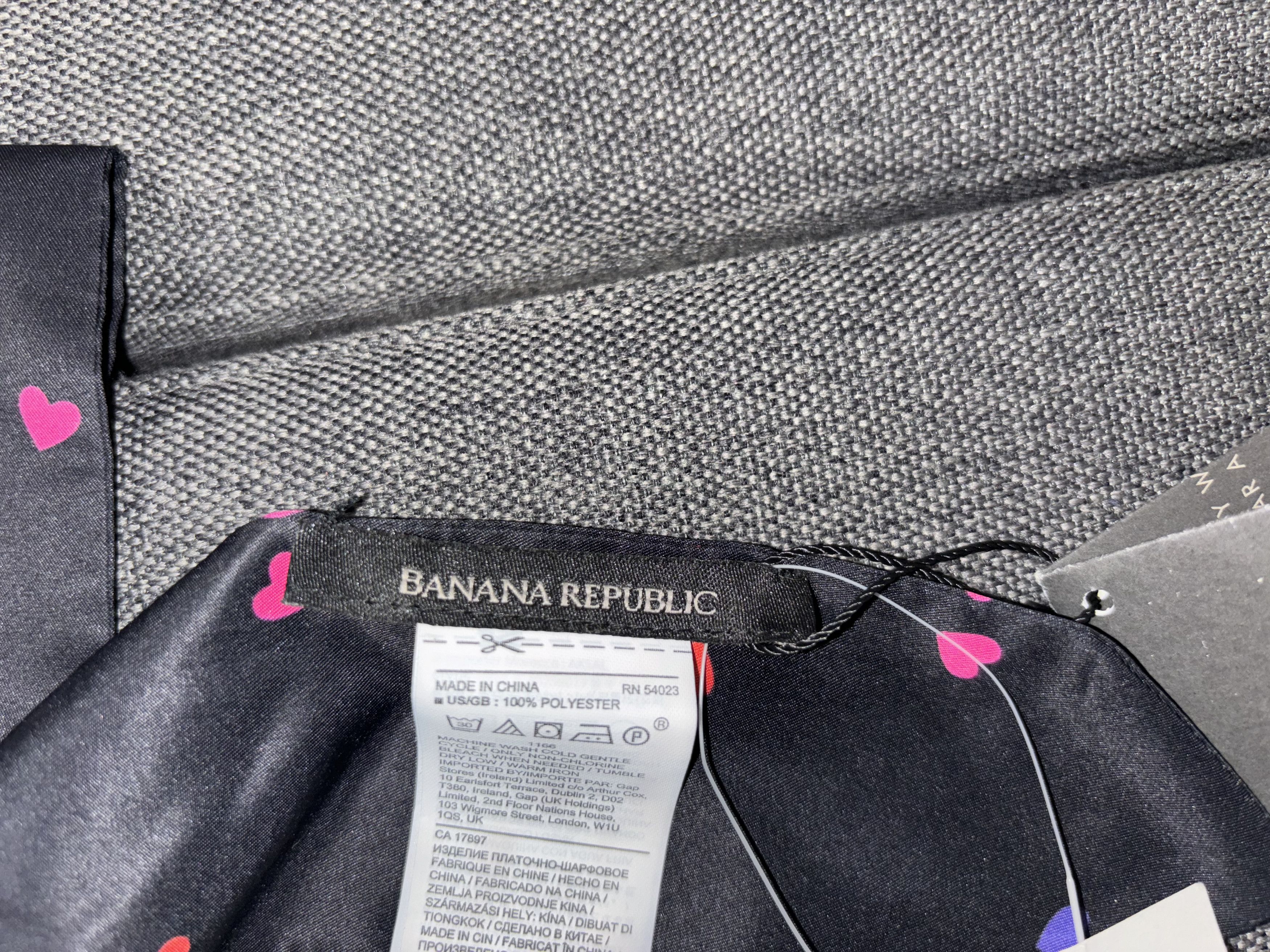 Banana Republic New Banana Republic Heart Print Scarf Black Multi-color Size ONE SIZE - 6 Thumbnail