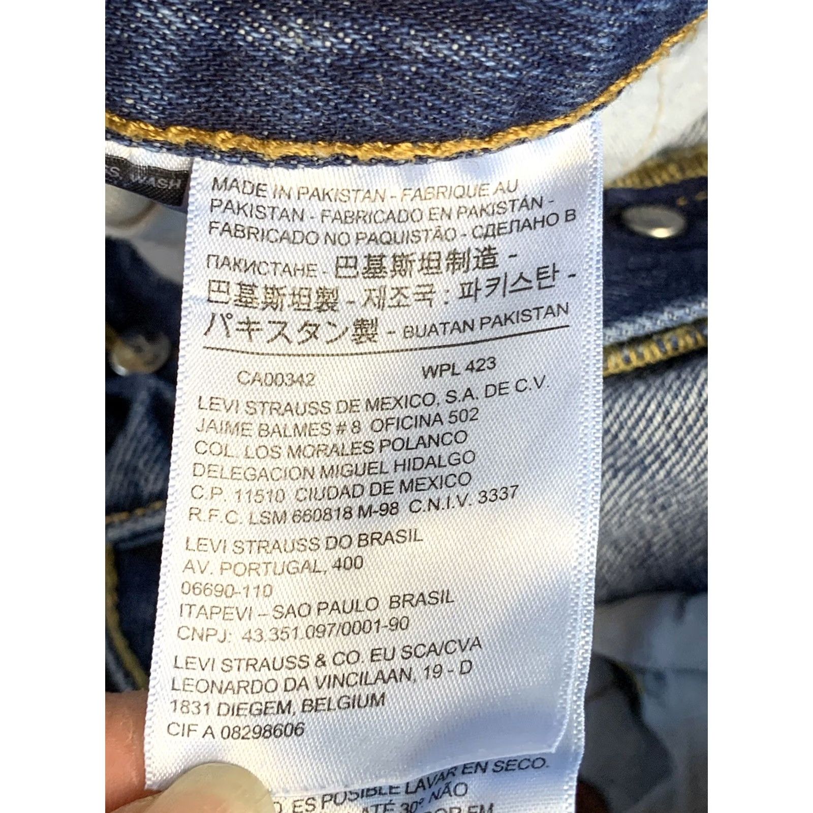 Levi's Levi’s 501 Jeans Mens 38x32 Blue Straight Button Fly Western American Denim Jeans Regular Fit Mens 90s Cowboy Classic Modern Stonewash Blue Denim Size US 38 / EU 54 - 4 Thumbnail