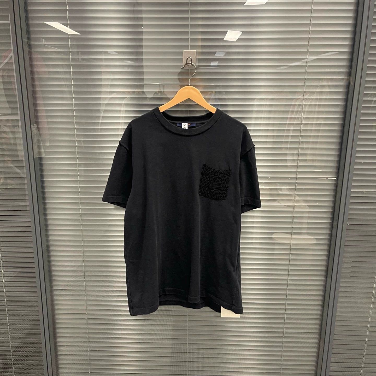 Louis Vuitton Black Short-Sleeve Shirt with Textured Chest Pocket Size US XXL / EU 58 / 5 - 1 Thumbnail