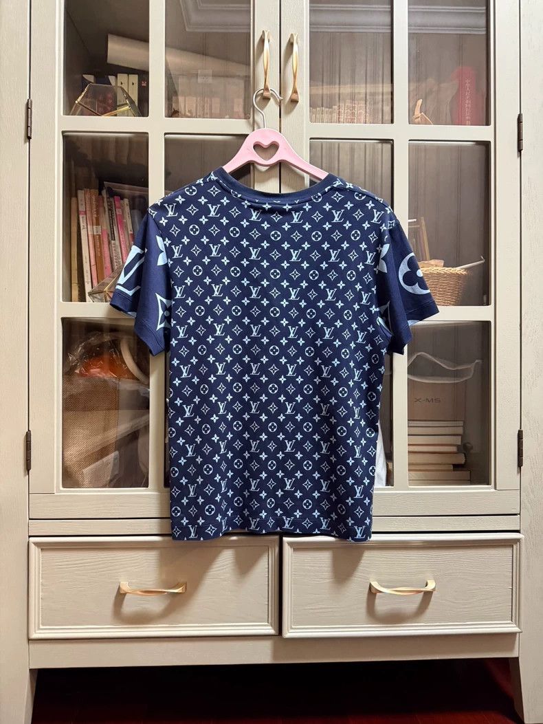 Louis Vuitton Louis Vuitton Old flower full print short sleeve Size S / US 4 / IT 40 - 2 Thumbnail