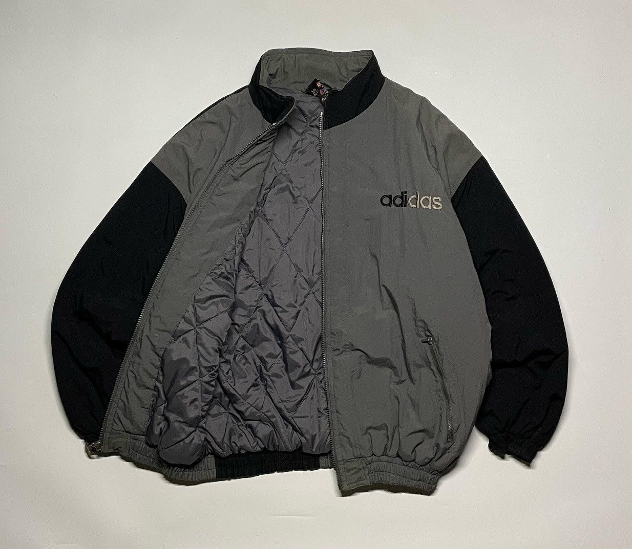 Adidas × Vintage Adidas Trefoil Biglogo a Embroidery 80s vintage windbreaker Size US L / EU 52-54 / 3 - 10 Thumbnail