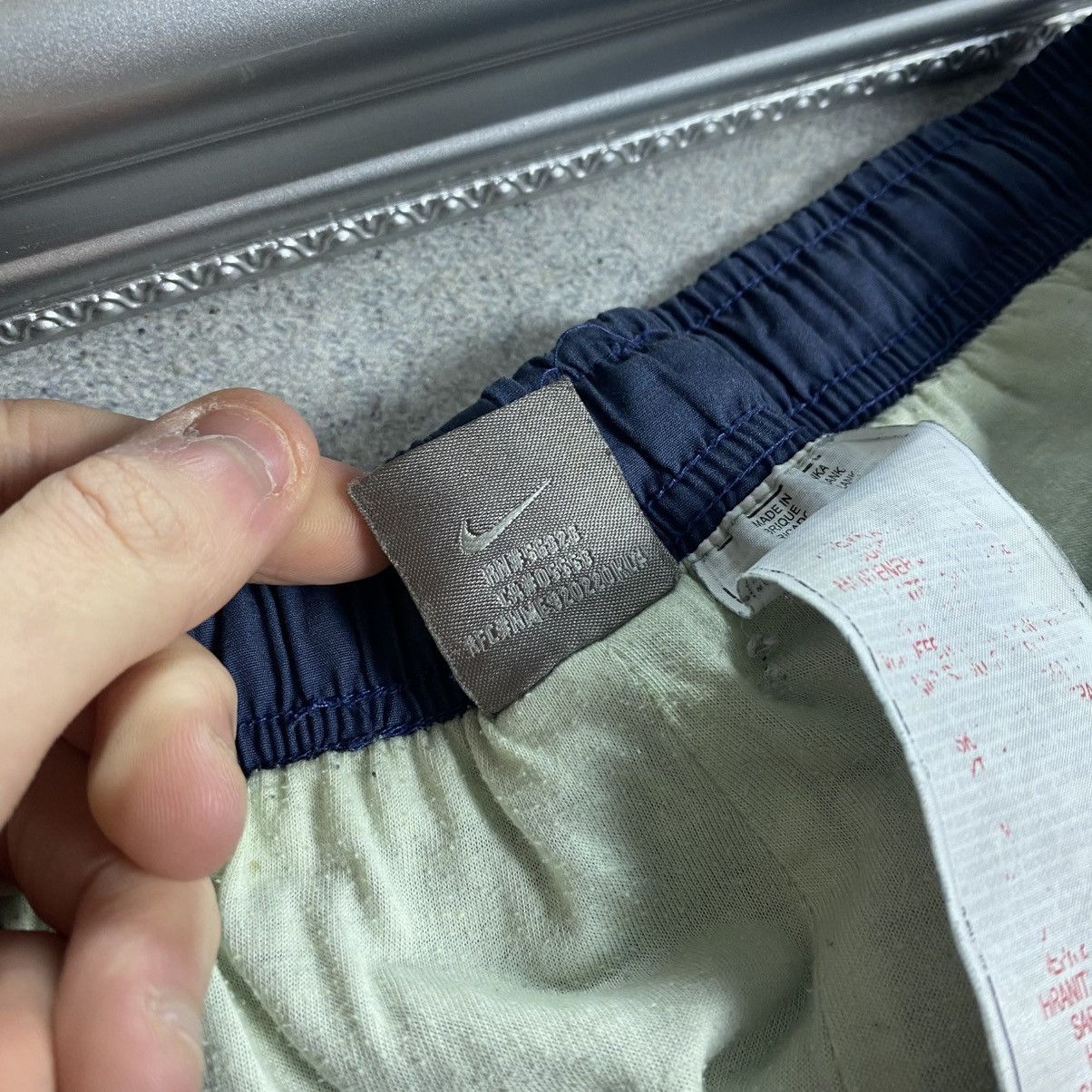 Nike Vintage Nike Track Pants Size US 34 / EU 50 - 6 Thumbnail
