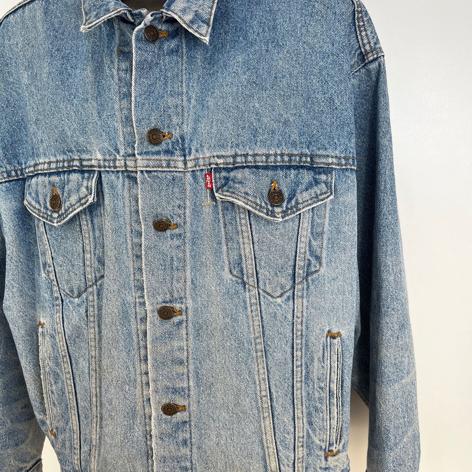 Levi's Vintage 1991 Levi's Trucker Jacket Distressed Denim Blue Size US XL / EU 56 / 4 - 5 Thumbnail