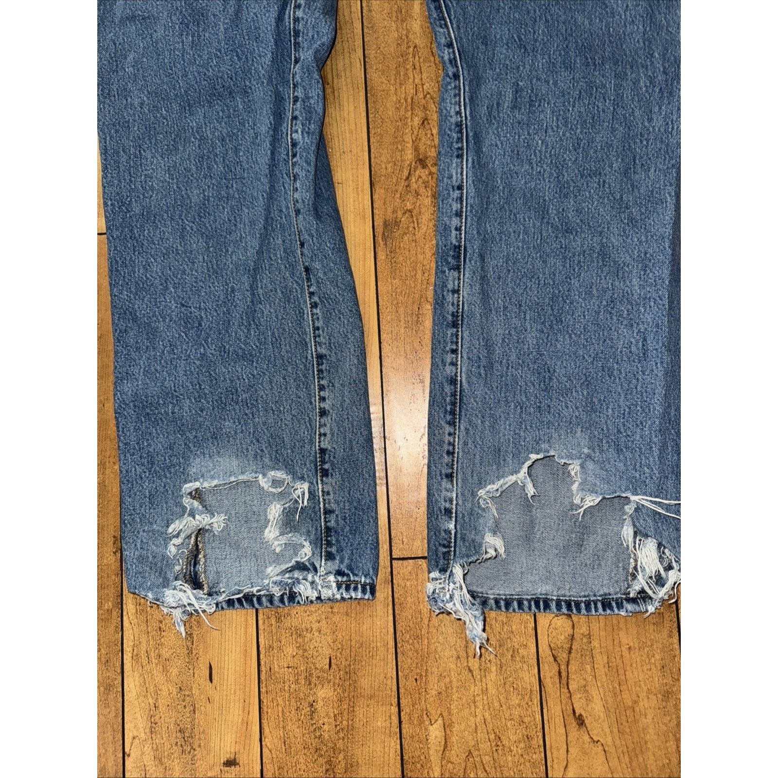 Levi's × Vintage Vintage Levi’s 501 Jeans Distressed Button Fly Straight Leg Size US 36 / EU 52 - 12 Thumbnail
