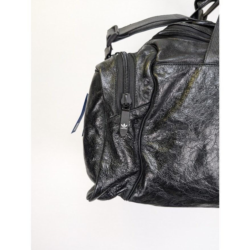 Adidas × Balenciaga o1rshd1 Aged Arena Lamb Gym Bag in Black/White Size ONE SIZE - 4 Thumbnail