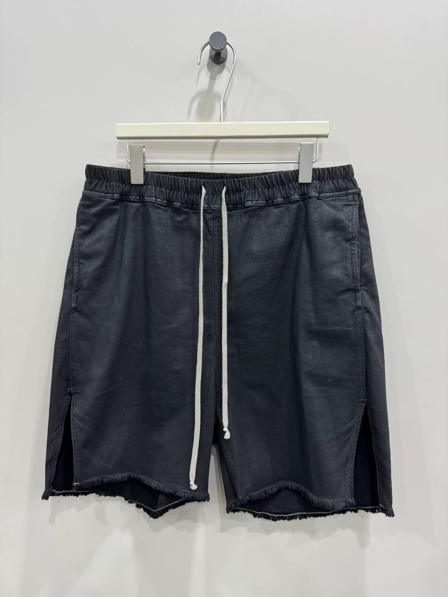 Rick Owens rick owens waxed denim shorts size 50 Size US 31 - 1 Thumbnail