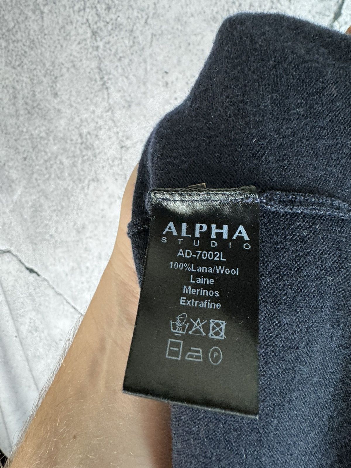Alpha Studio Alpha Studio Wool Light Shirt Button sweater Size US S / EU 44-46 / 1 - 5 Thumbnail