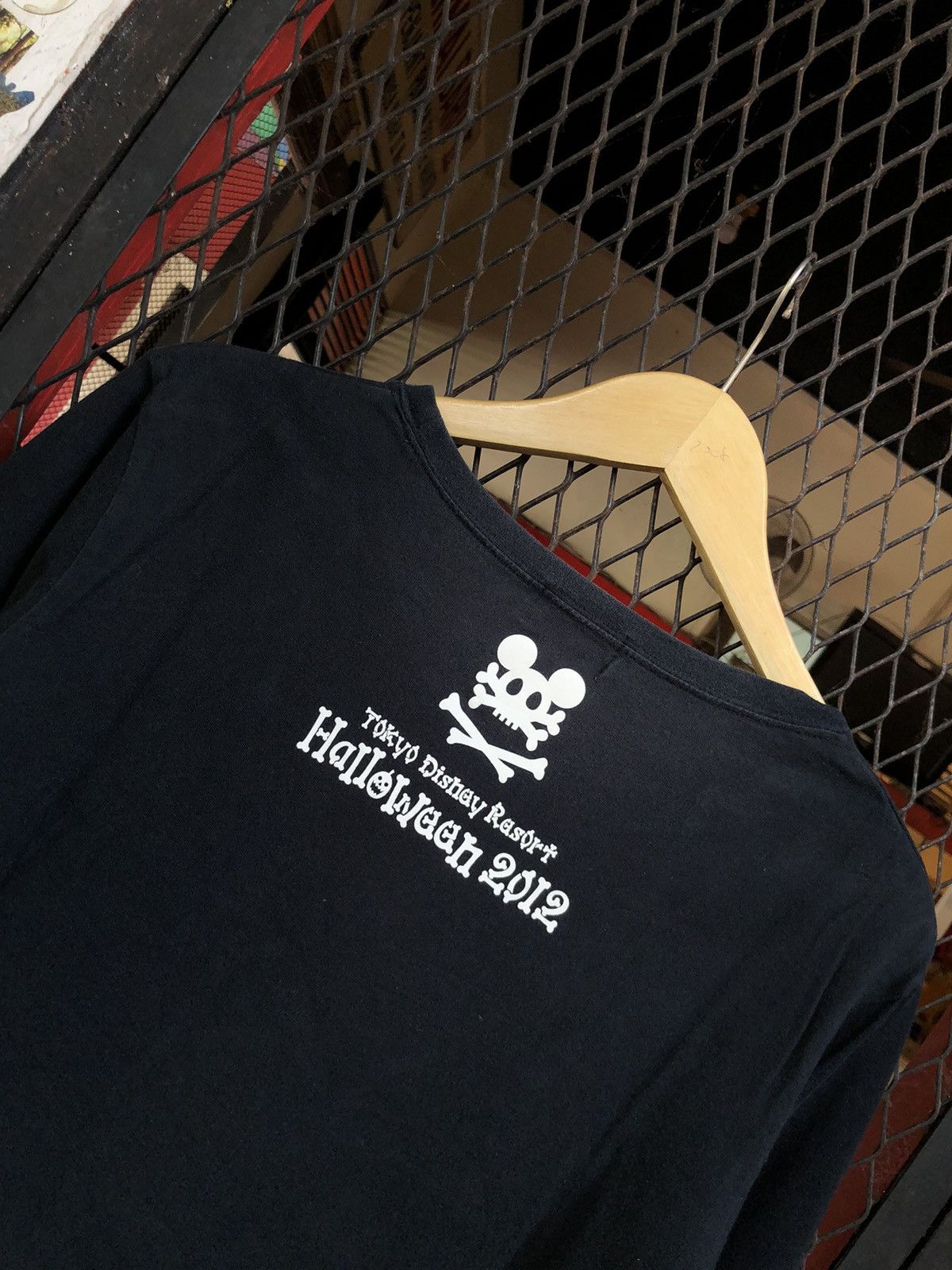 Disney × Japanese Brand × Vintage TOKYO DISNEY SKELETON HALLOWEEN 2012 Size US M / EU 48-50 / 2 - 7 Thumbnail