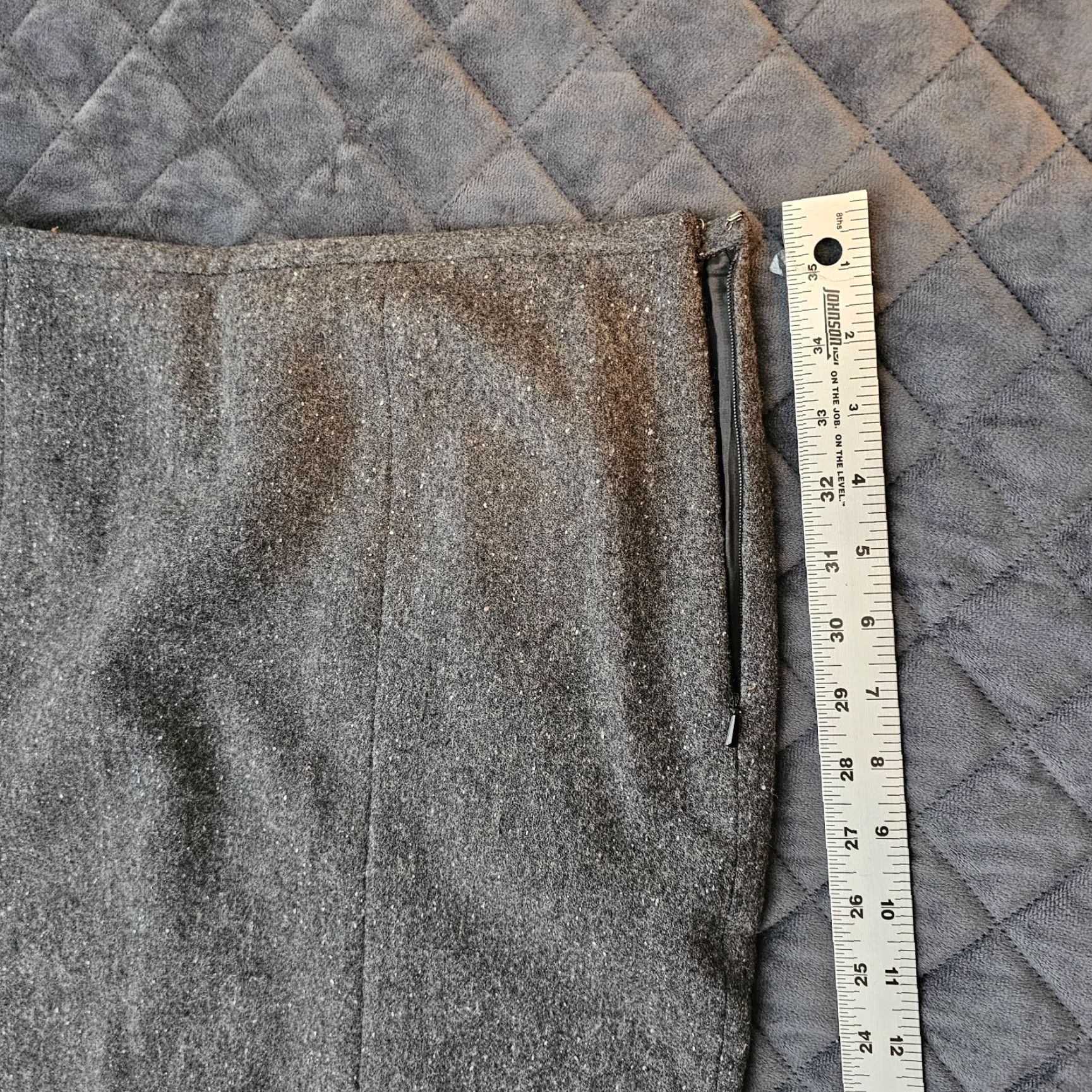 Vintage Kenzie Women's Wool Blend Plaid A-Line Skirt Short Lined Size 4 Gray Pleated Zip End Wool Blend Skirt Women Regular Size 4 Gray Pleated Lined Size 27" / US 4 / IT 40 - 5 Thumbnail