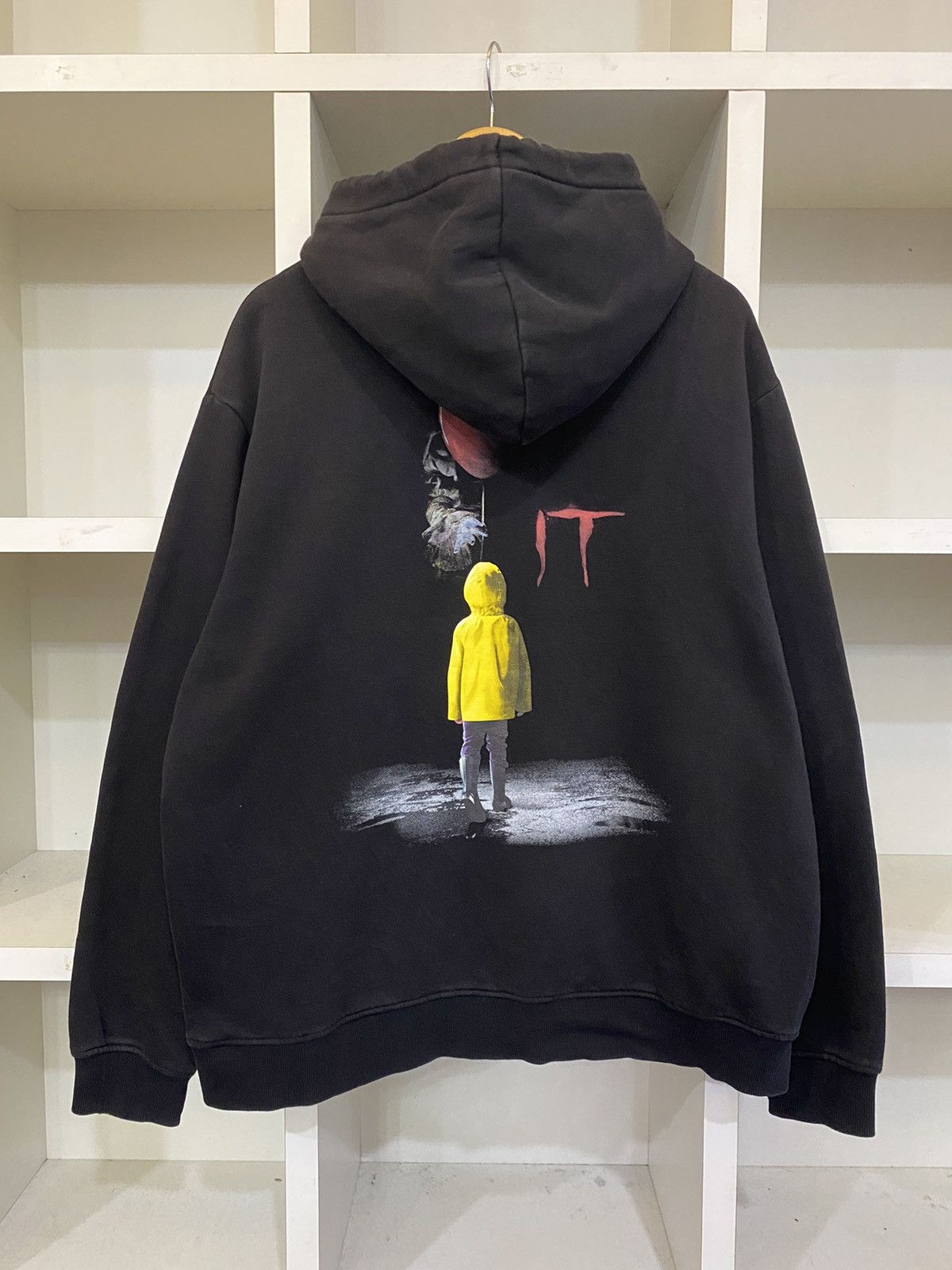 Warner Bros Movie IT you’ll float too pullover hoodie Size US XL / EU 56 / 4 - 1 Thumbnail