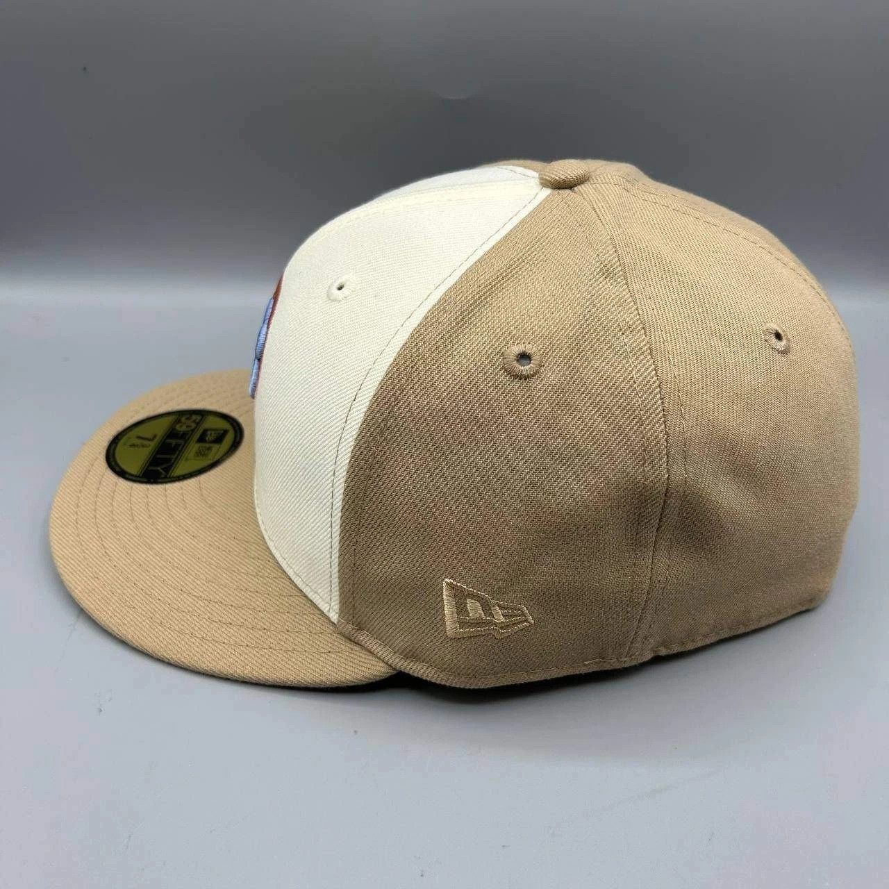 New Era Chicago Cubs Hat Men 7 3/8 Beige White MLB Fitted Cap Size ONE SIZE - 5 Thumbnail