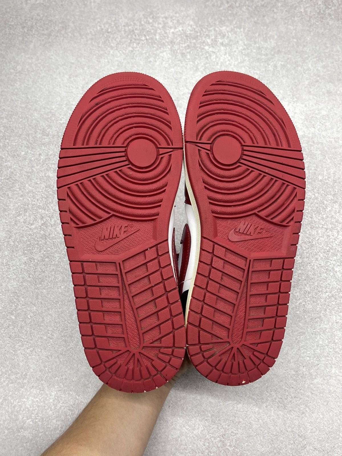 Womens Nike Air Jordan 1 Low Sneakers Red/Black