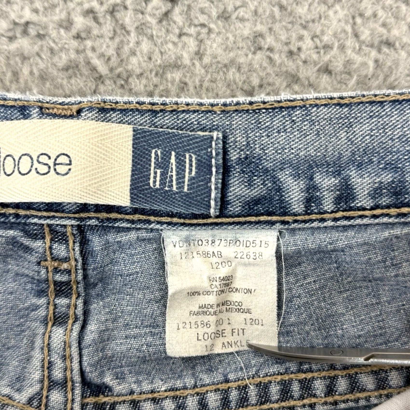 Gap VINTAGE Gap Jeans Womens 12 Blue High Rise Loose Fit Baggy 90s Modern Retro 1969 GAP 12 Jeans Womens Boys Girls Size 34" / US 12 / IT 48 - 5 Thumbnail