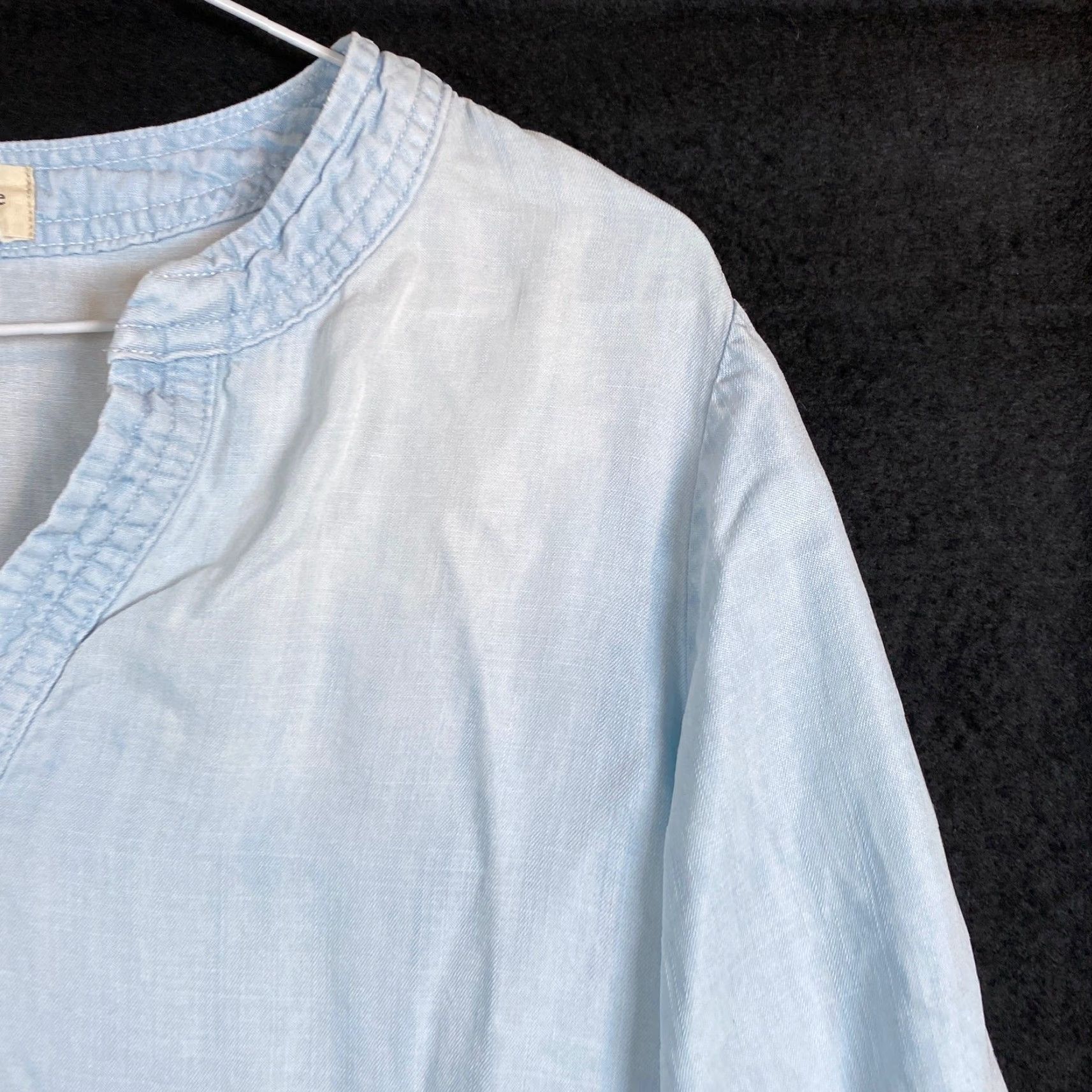 Anthropologie Cloth & Stone Anthropologie Womens Shirt Blue Bell Sleeve V-Neck Peplum XS Shirt Women Blue Bell Sleeve VNeck Peplum Small C&B Stone Anthropologie Size S / US 4 / IT 40 - 5 Thumbnail